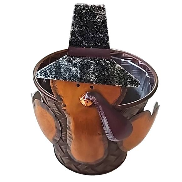 Flowers Turkey Metal Flower Pot with Plastic Insert 11" Tall x 7" Diameter - Picture 1 of 6